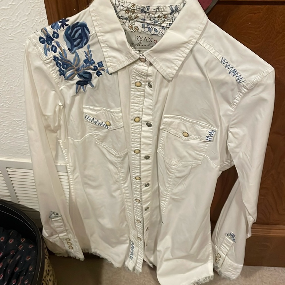 Ryan Micheal shirt pearl snaps